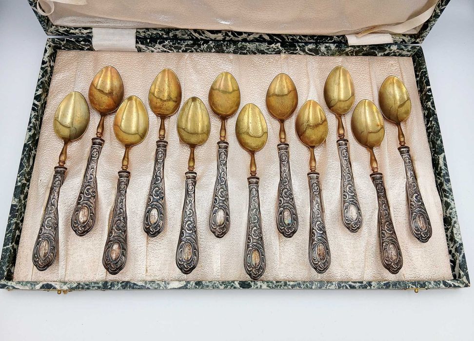 Zestaw 12 srebrnych łyżek p800 pozłacane sygnowane ozdobne vintage