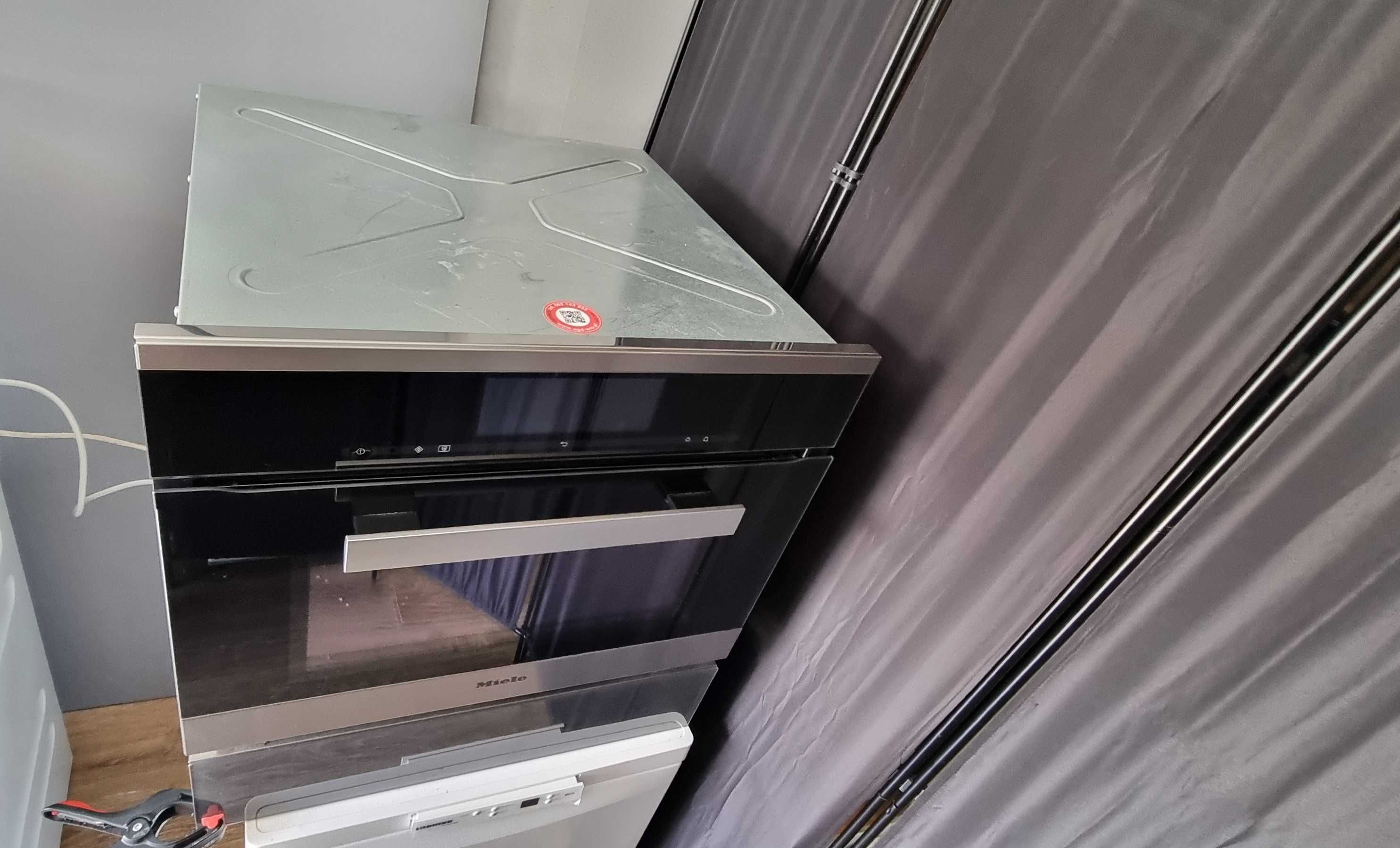 Piekarnik 2w1 z funkcją mikrofali Miele H 6800 BM, LCD, CleanGlass