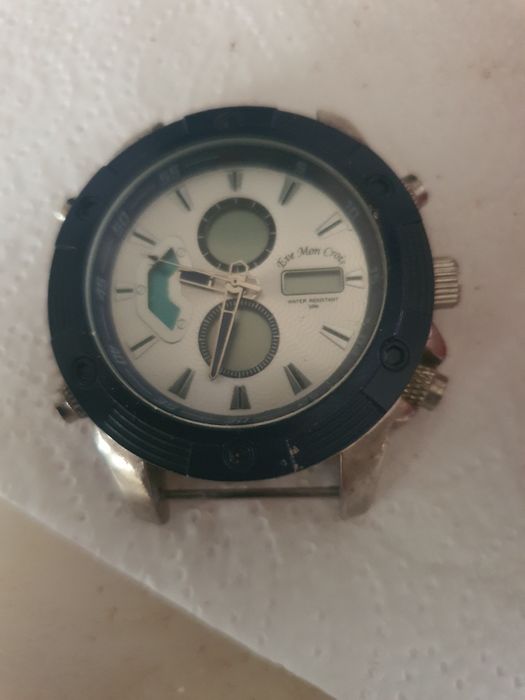 2 relógios a funcionar