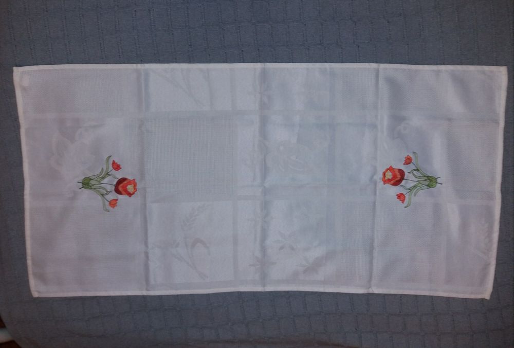 Toalha/Pano/Naperon Novo