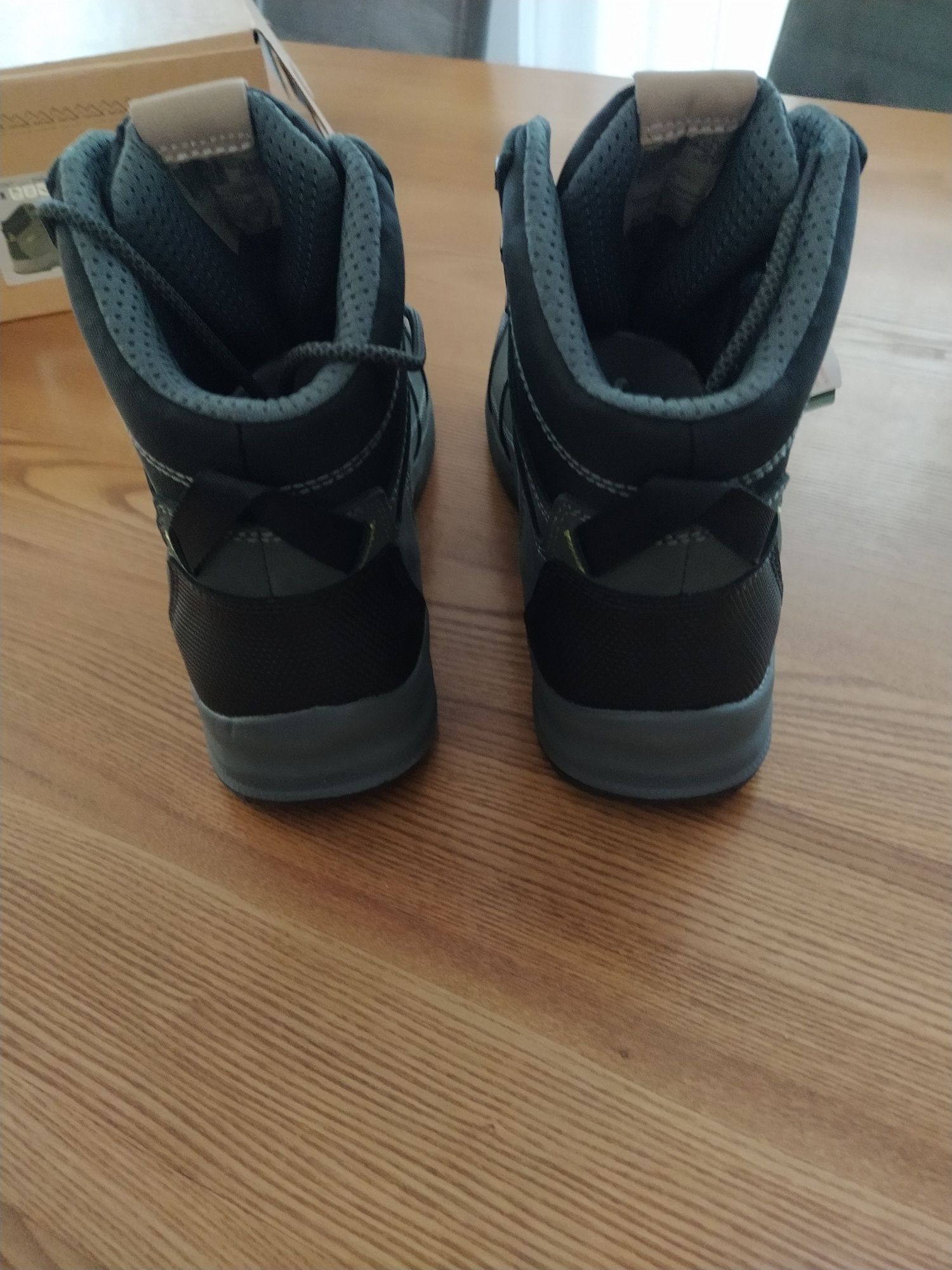 Buty trzewiki 44 trekingowe