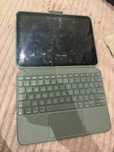 Logitech Combo Touch - klawiatura do iPada 10 gen