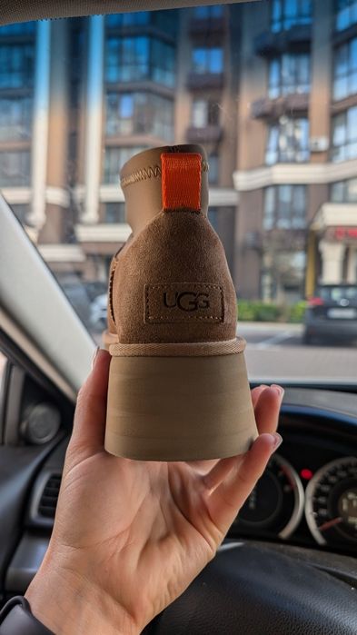Оригінал Угги , Classic Mini Dipper колір  : chestnut
  Ugg коричне