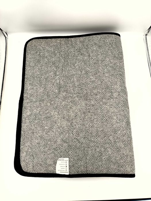 Mata łazienkowa antypoślizgowa czarna z pamięcią kształtu 43x61 cm