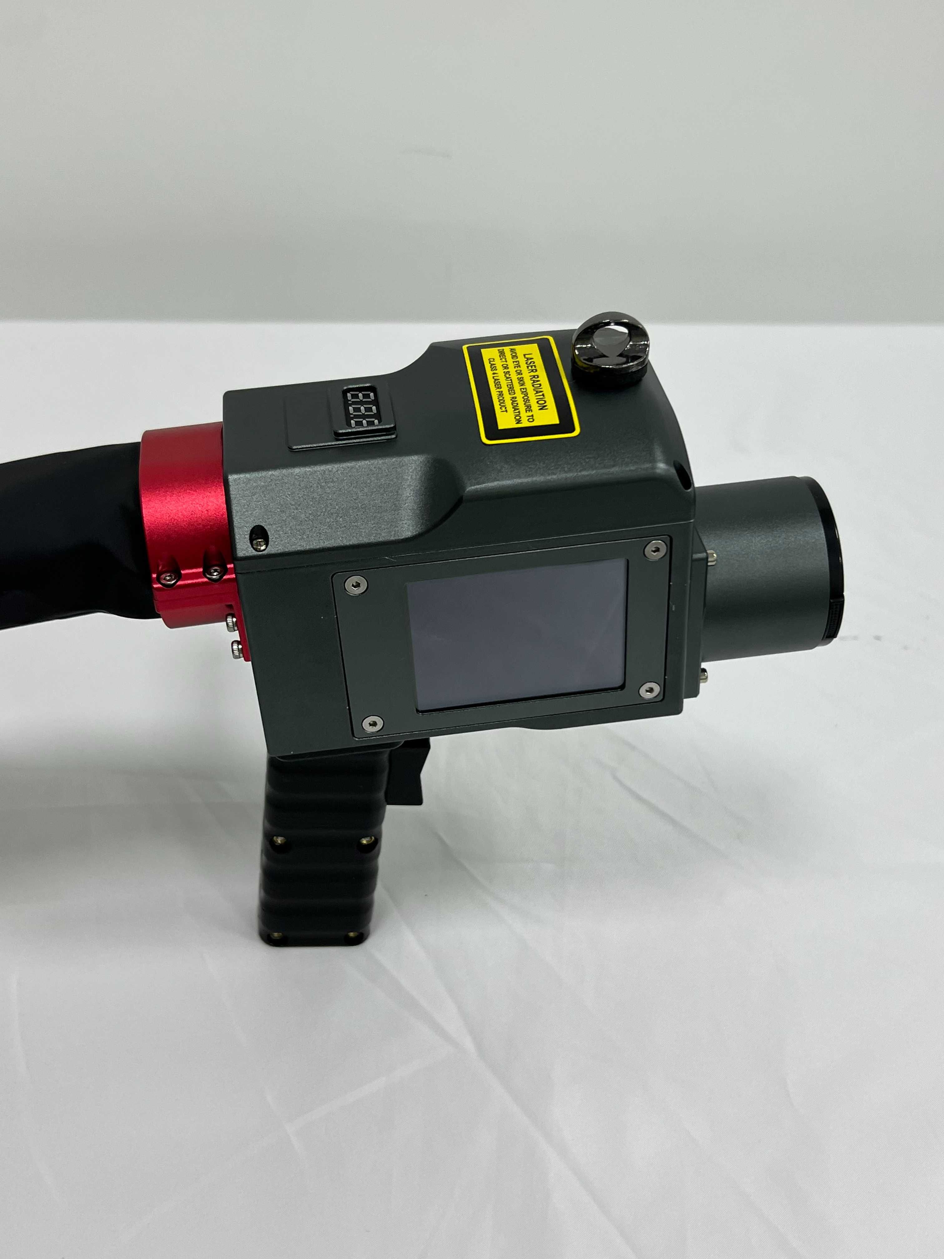Laser czyszczący  pulsacyjny   500 W  50 mJ