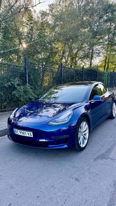 Tesla model 3 Long Range