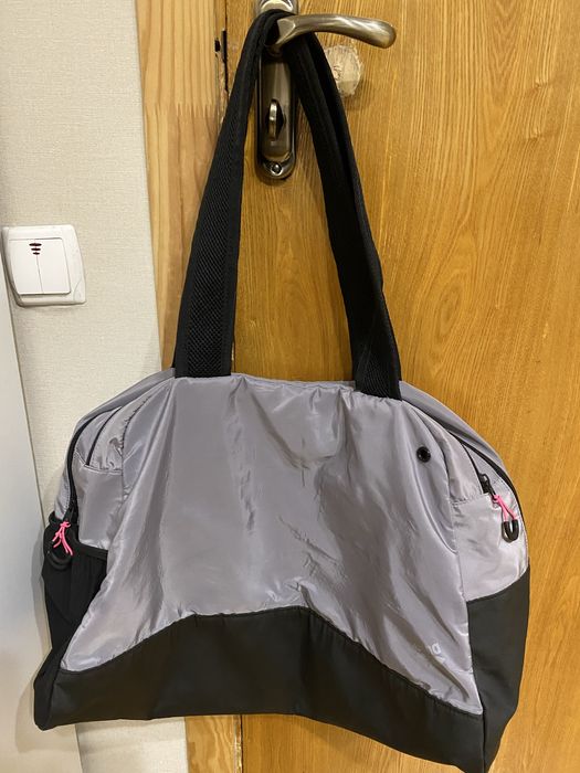 Сумка фірми аrena спортивна та для подорожей