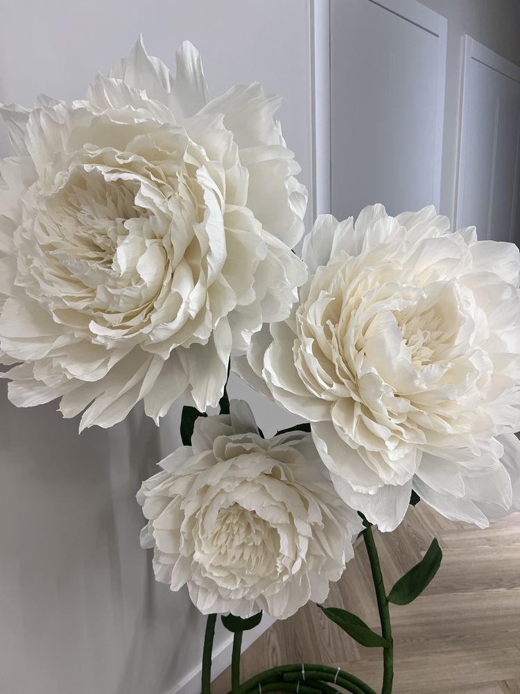 Kwiaty giganty peonie dekoracje urodziny sluby