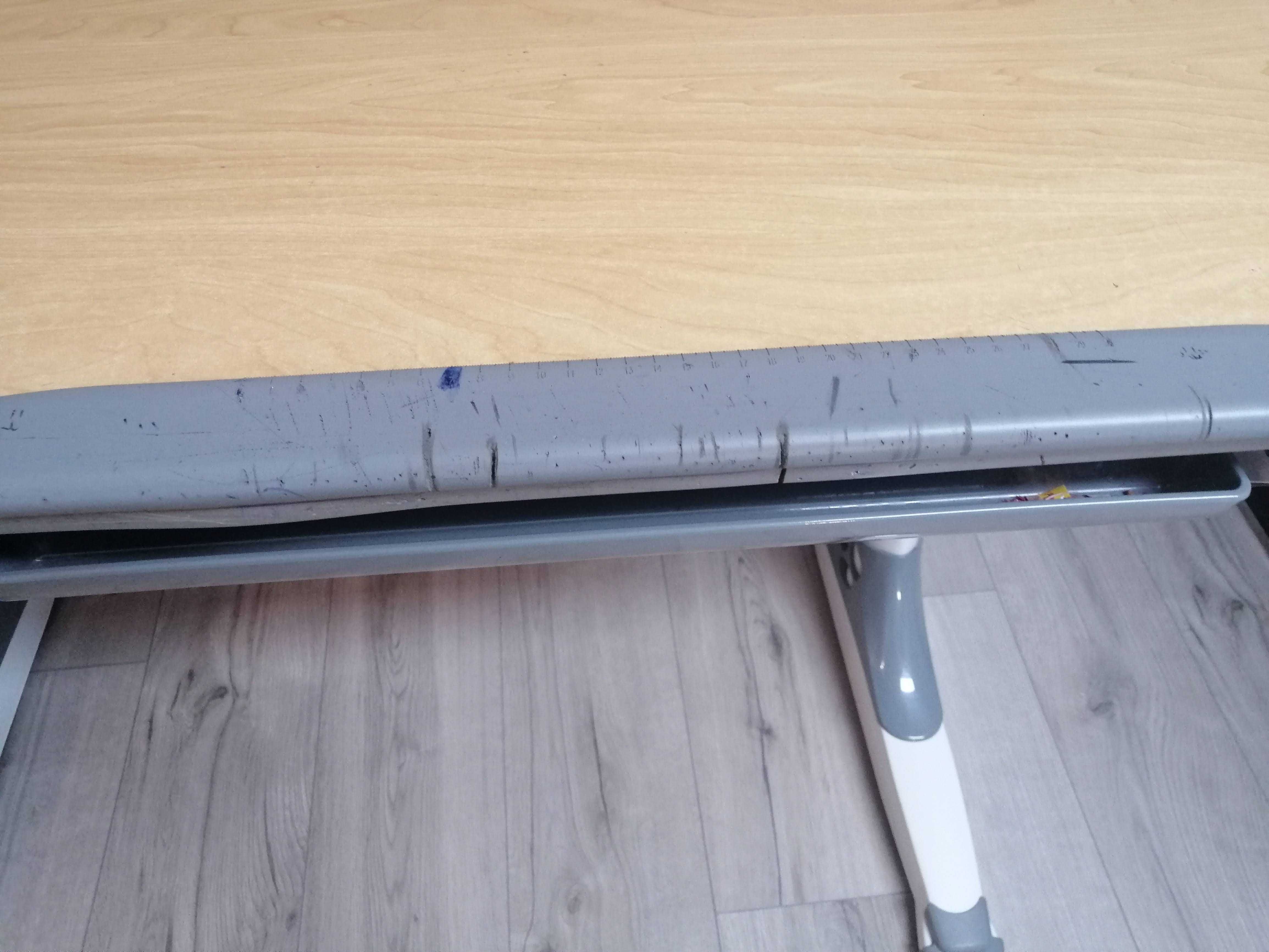 Ergonomiczne / regulowane / podnoszone biurko dla dzieci Ergodesk