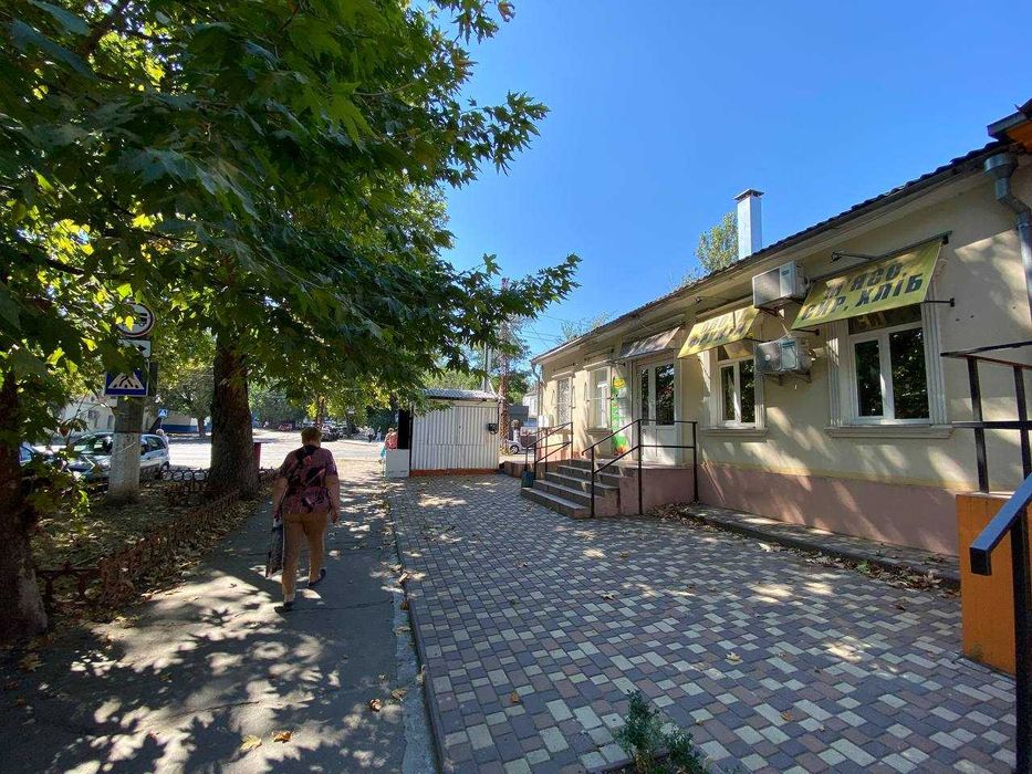 Центр Декабристів торгове приміщення 70 кв.м. прохідняк ремонт