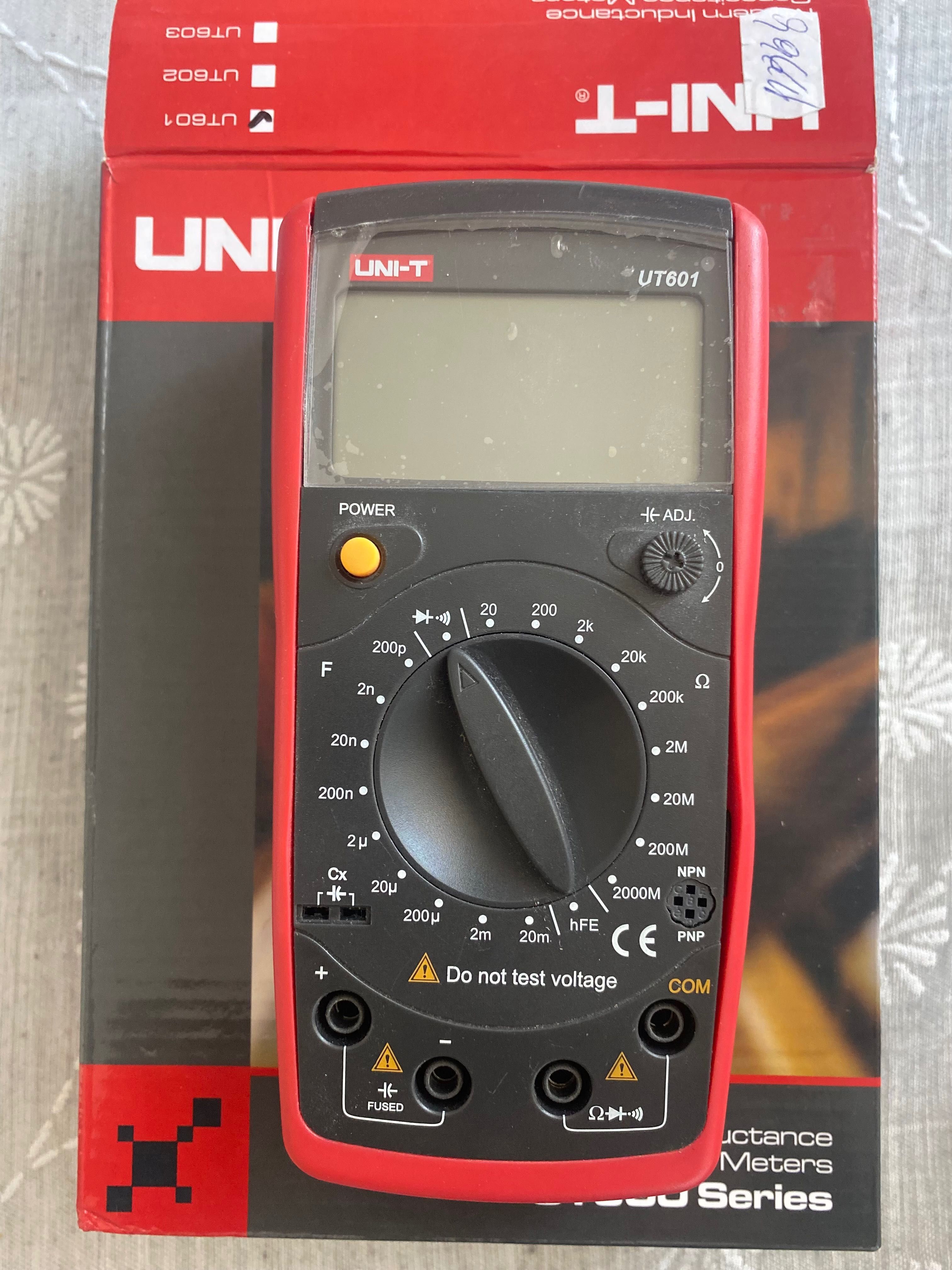 Miernik uniwersalny UNI-T ut601
