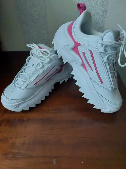 Кросівки  FILA (нові)