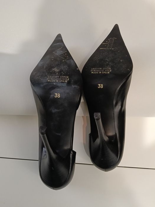 Sapatos de senhora em cabedal número 38