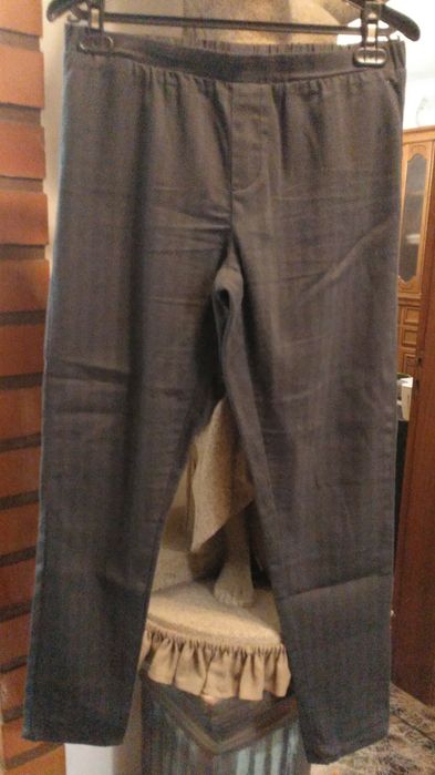 4 Calças tamanho 42/44 em bom estado