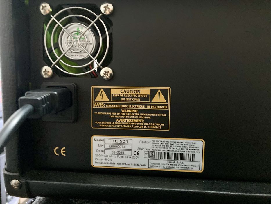 Vendo coluna 1x15 RJ e cabeca Markbass TTE 501 como novo