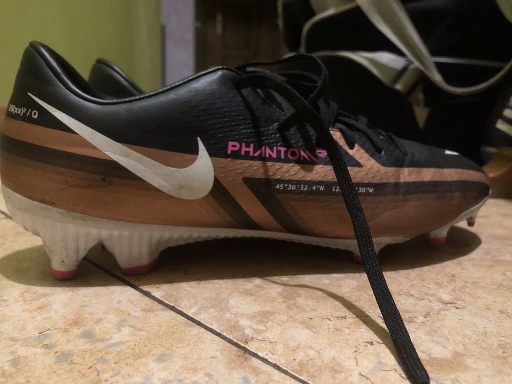 Buty piłkarskie firmy nike