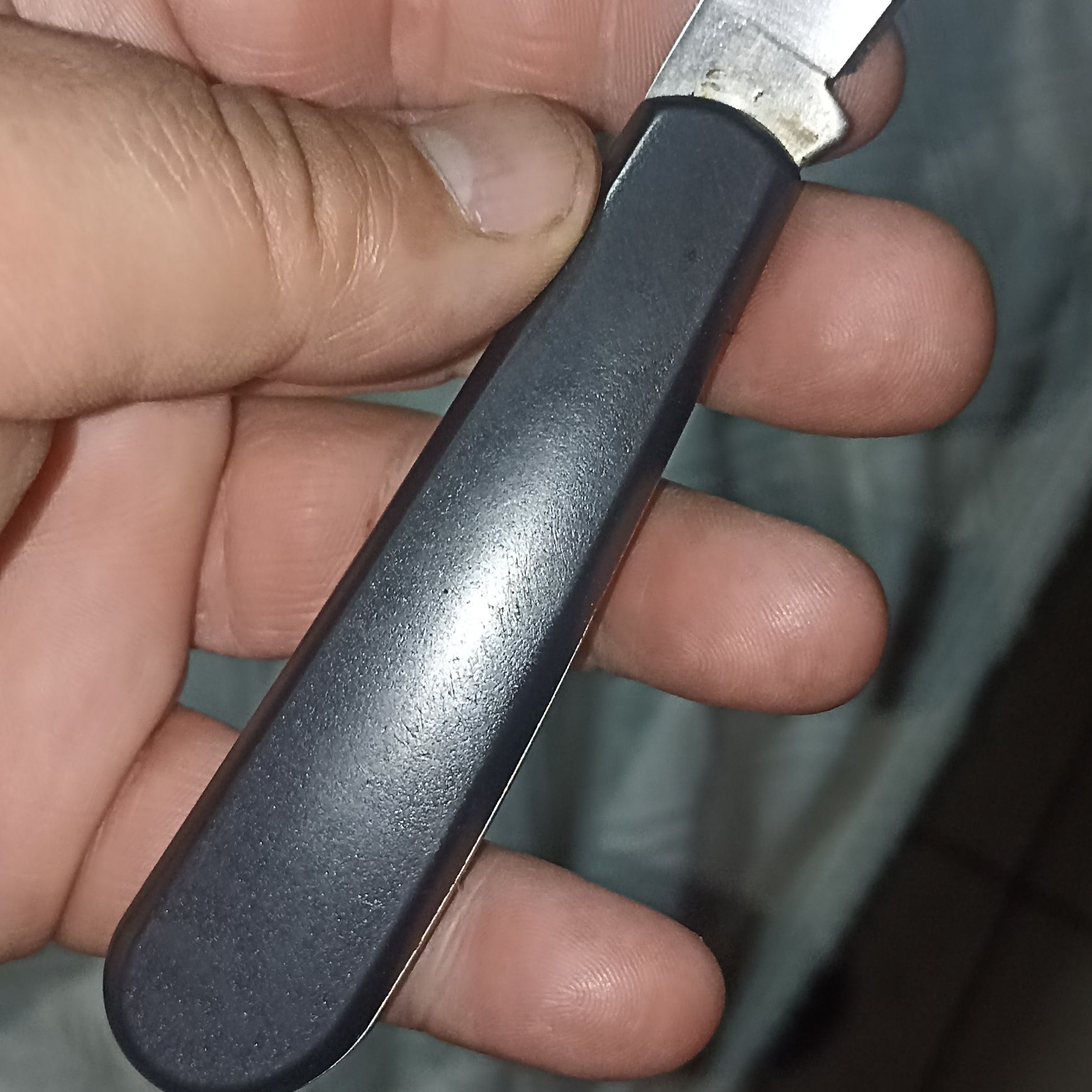 Navalha nova com lamina grossa afiada