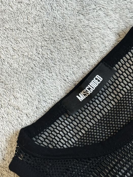 Crop top z siateczki Missguided S/M