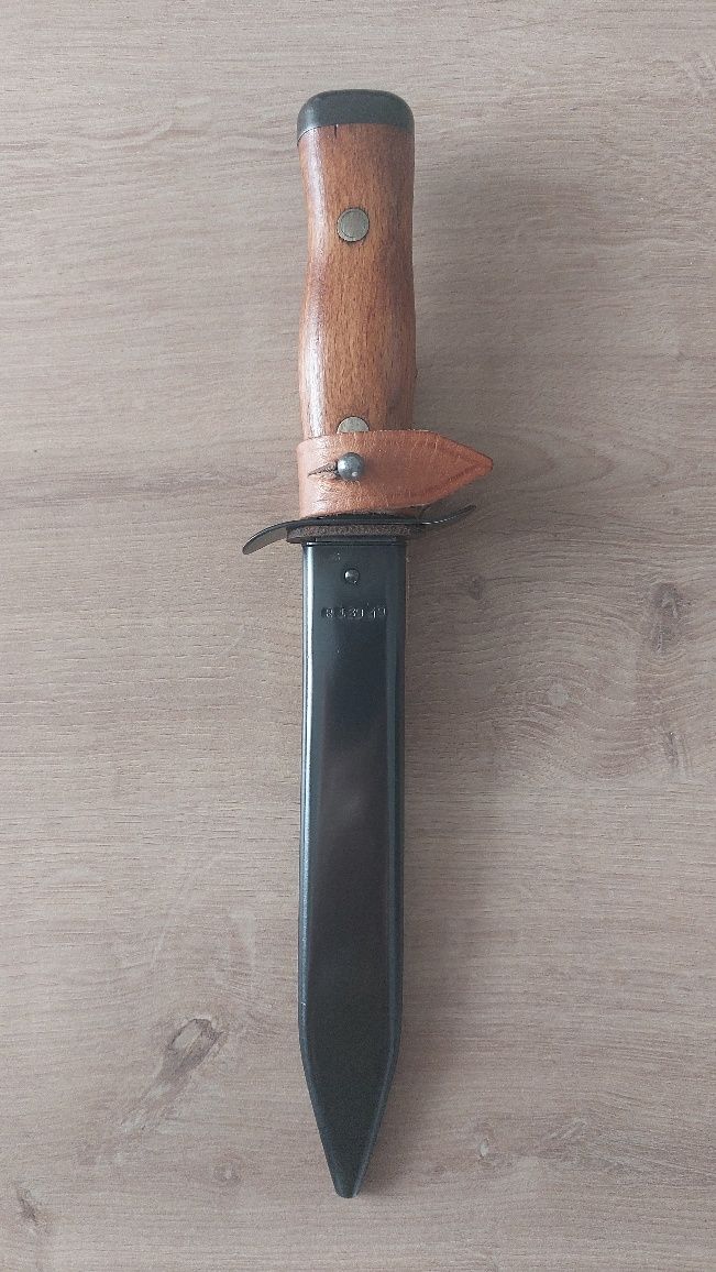 Nóż szturmowy wz 55