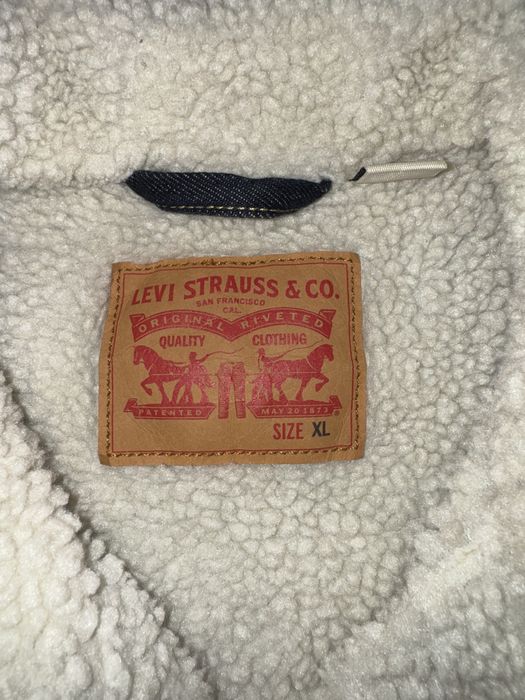 Курточка шерпа Levis джинсовая Xl