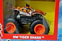 Hot Wheels Tiger Shark Monster Truck машинка Тигрова Акула джип  трек