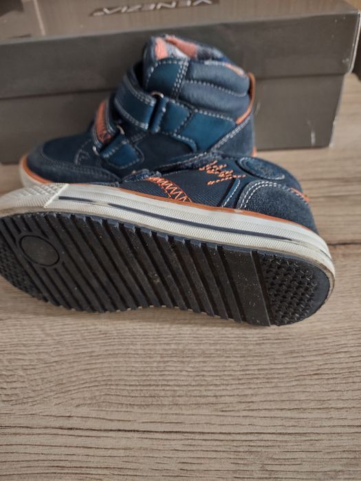 Buty dziecięce jesienne zimowe rozmiar 25