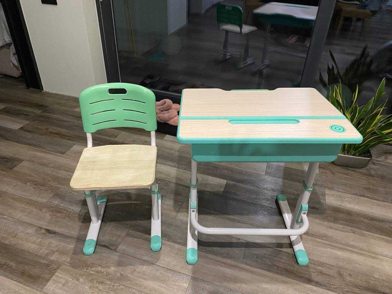 Шкільний столик з стільцем (Дитячий)