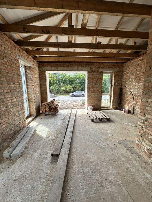 Продам сучасний будинок з гаражем на 6 сотках