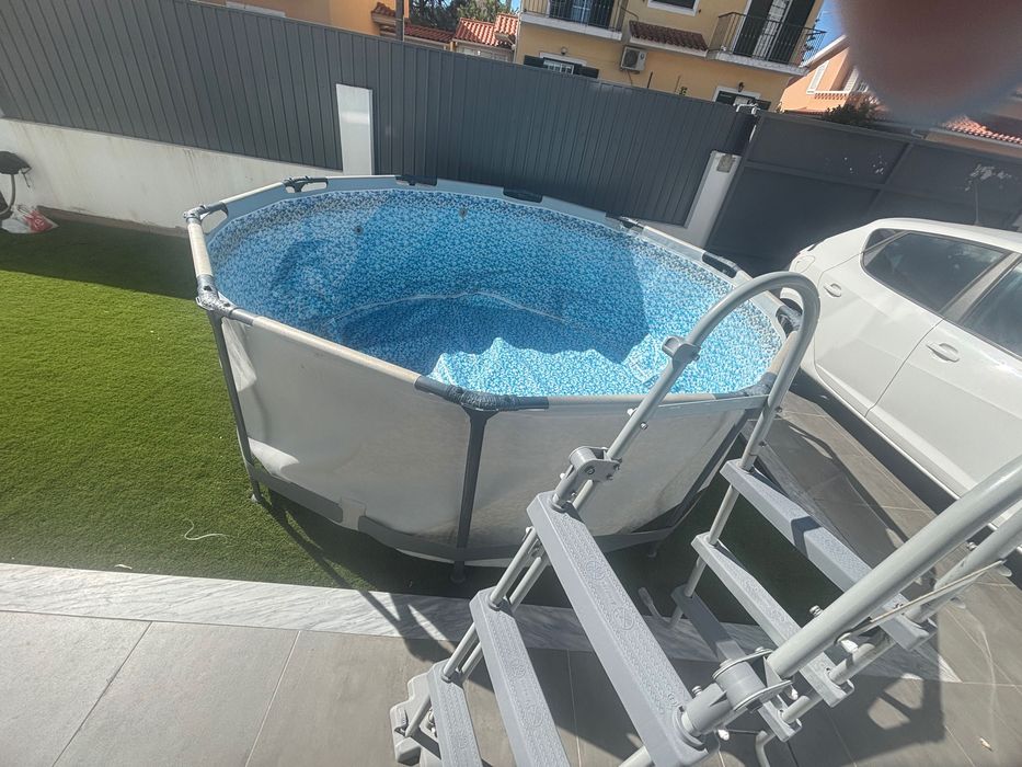 Piscina 3,05x1 usada com bomba nova de origem