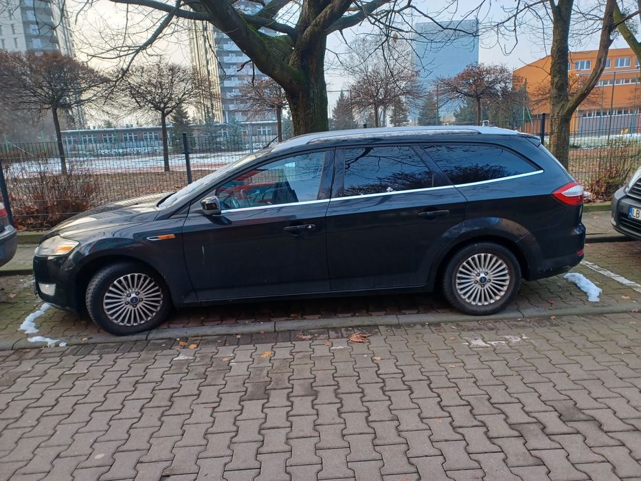 Ford Mondeo  // Rok 2008 Benzyna  // Małe uszkodzenie