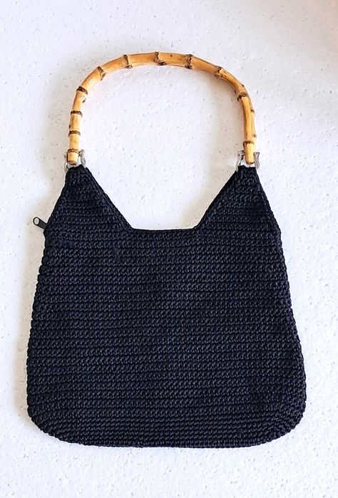 Unikatowa czarna pleciona torebka z haftami i bambusowymi uchami