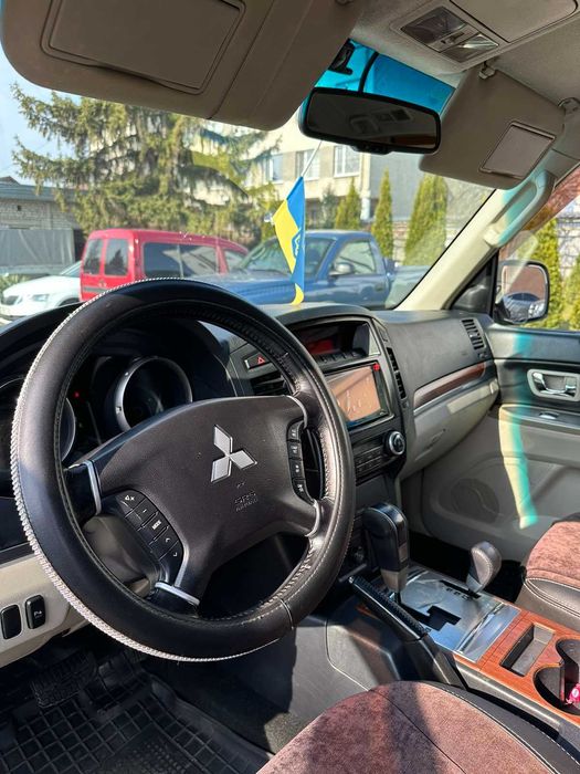 Mitsubishi PAJERO WAGON 4   2007р