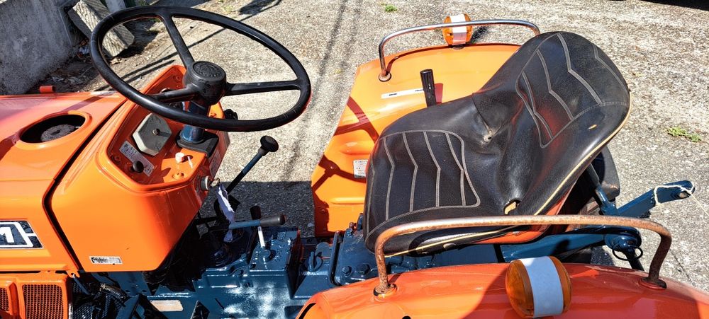 Trator Kubota L1801 20cv