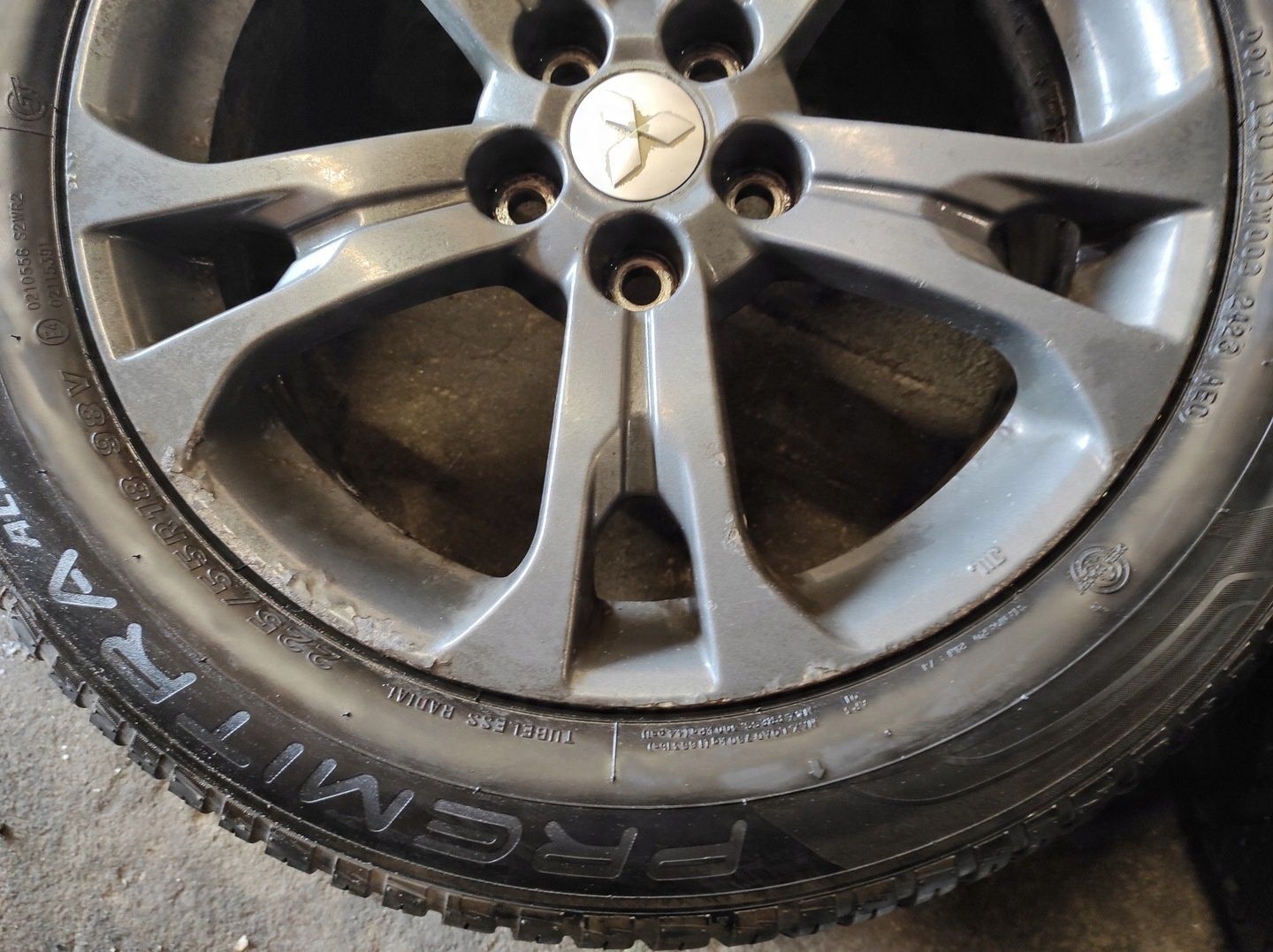 MITSUBISHI OUTLANDER III FELGI ALUMINIOWE 18 KOŁA 225/55 R18 CAŁOROCZNE