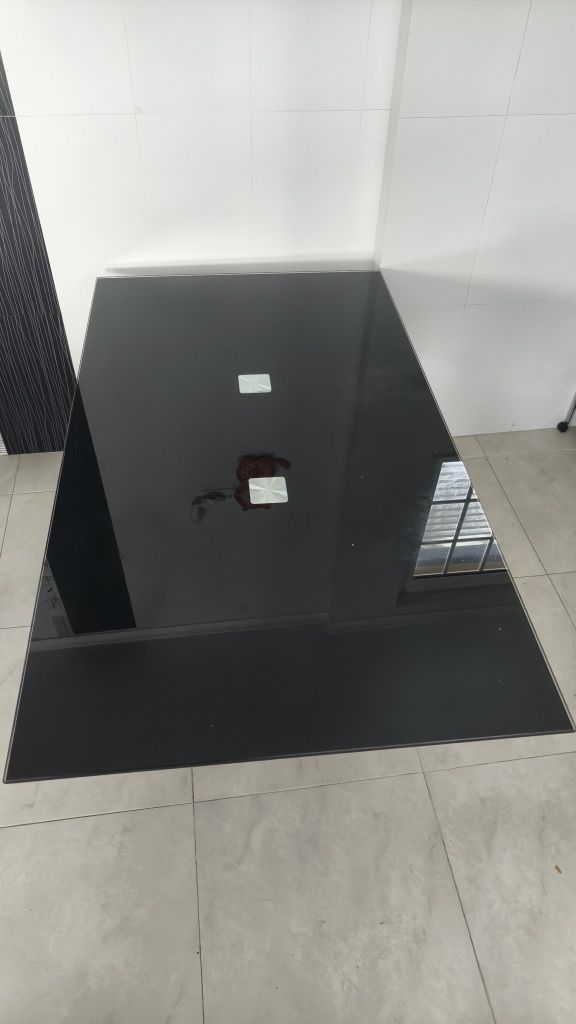 Mesa de jantar em vidro 160x90