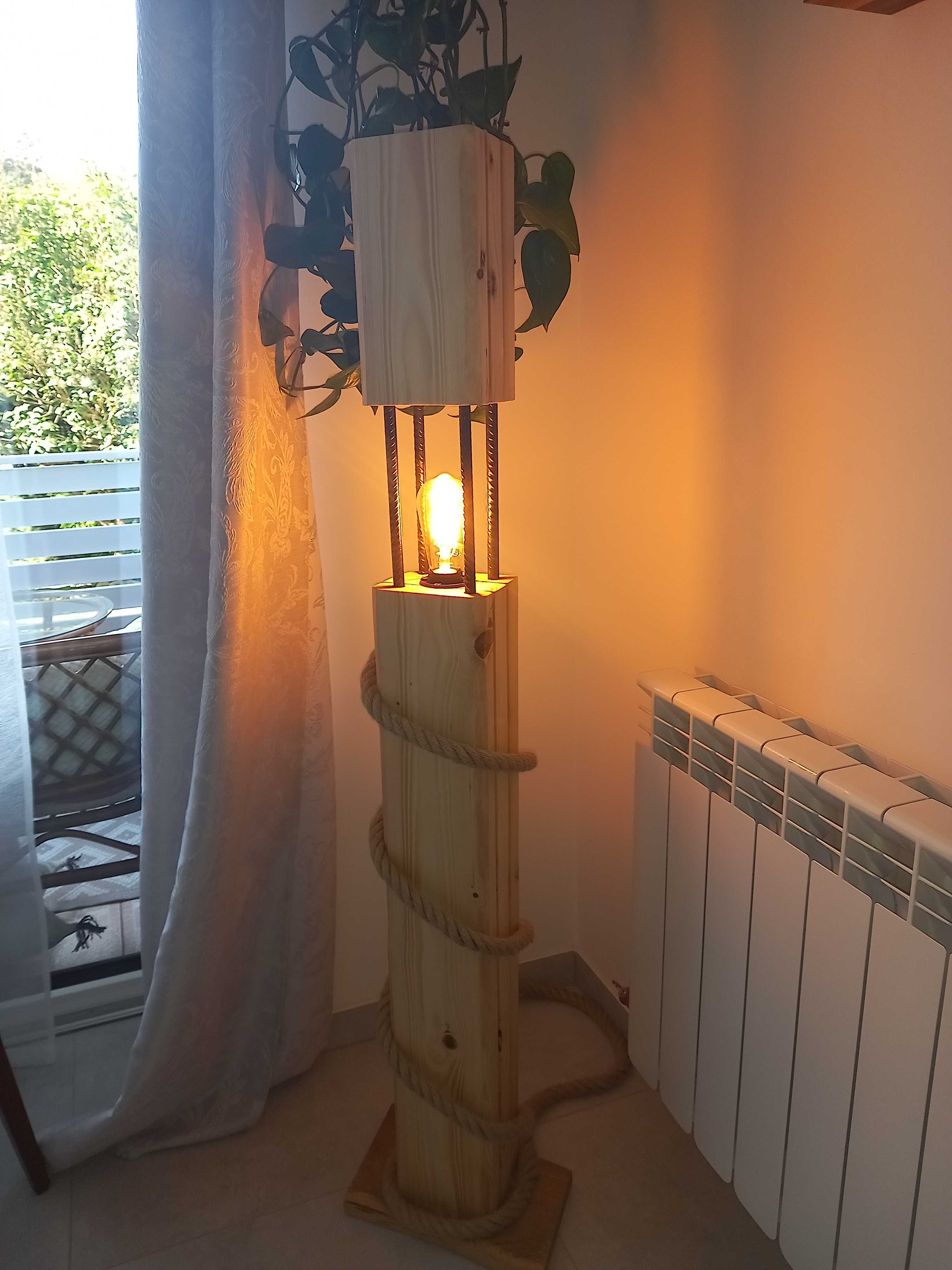 Lampy drewniane drapaki dla zwierząt