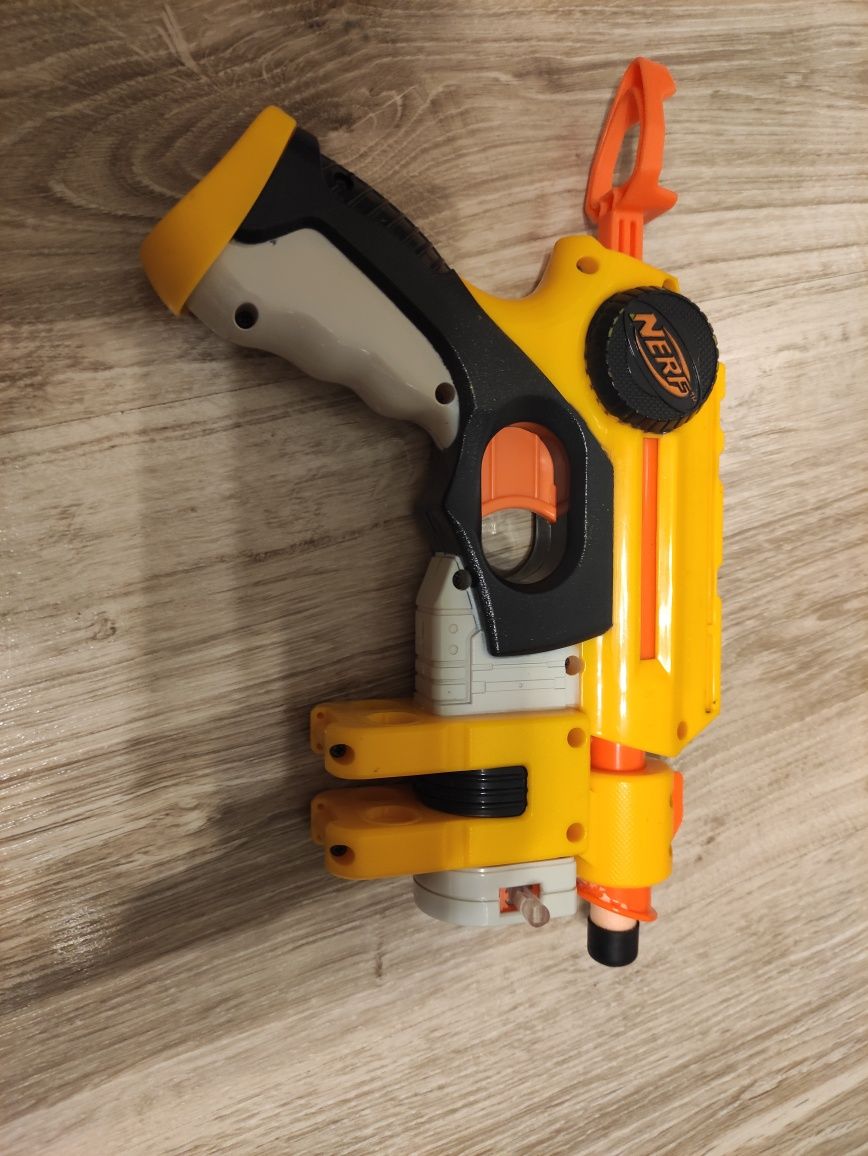 Pistolet Nerf, wyrzutnia  z laserem dla dzieci