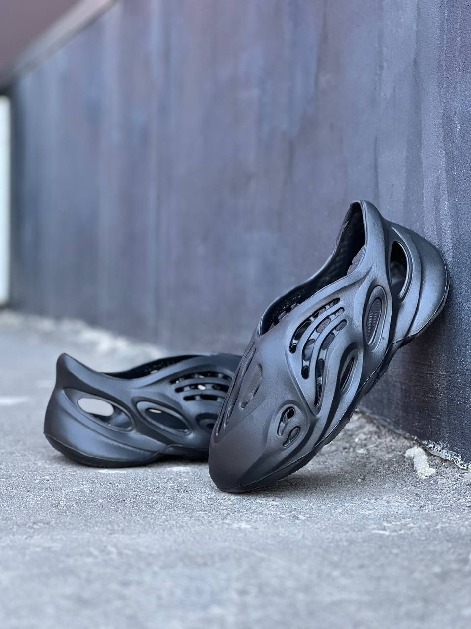 Кроксы Adidas Yeezy Foam Runner Mineral  black 42-43