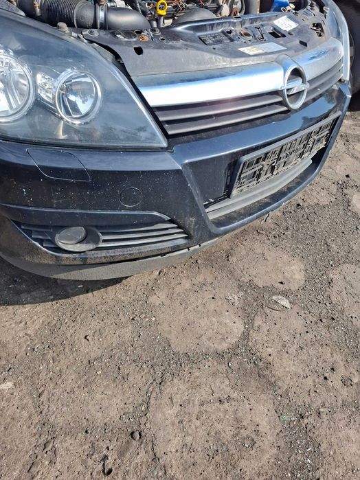 Zderzak przód Opel Astra H