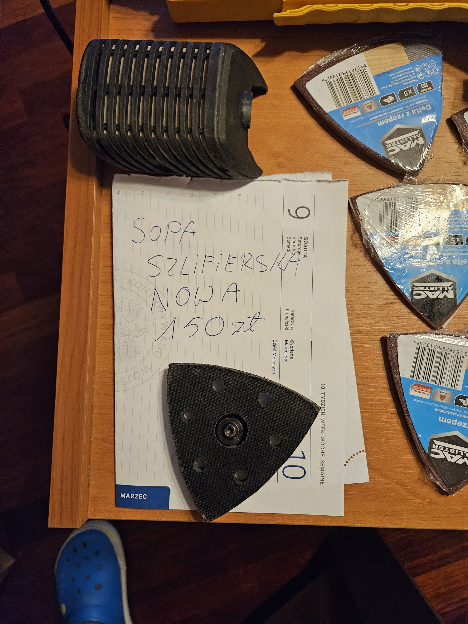 Szlifierka oscylacyjna kątowa Dewalt