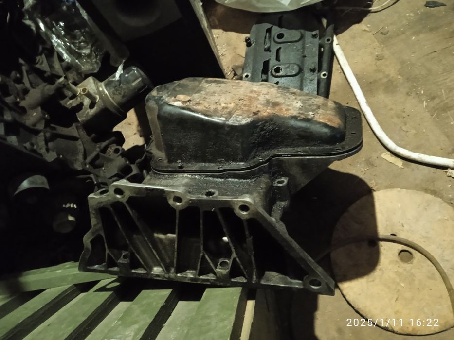 Піддон для двигуна