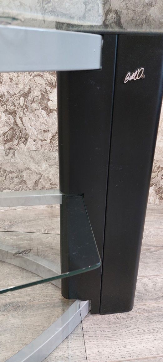 Подставка, стойка BELLO , Италия, для AV  аппаратуры.