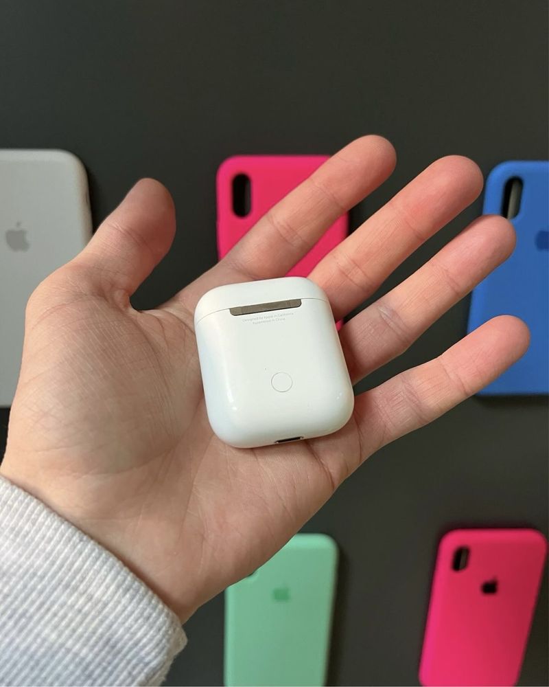 Оригинальные Навушники AirPods 2 with Charging Case (MV7N2) Open Box