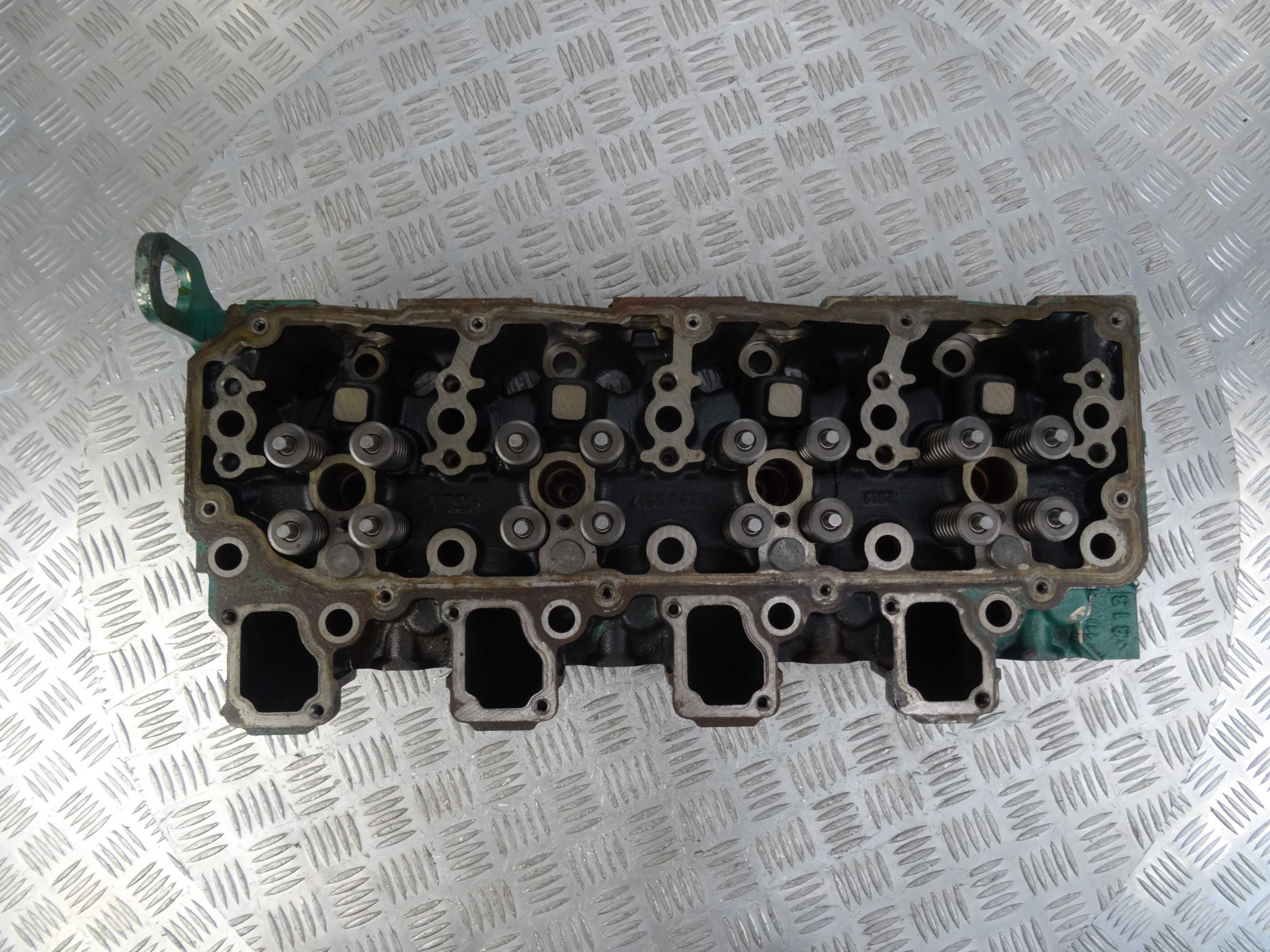 Głowica do silnika Volvo D5F. Cylinder head Volvo D5F
