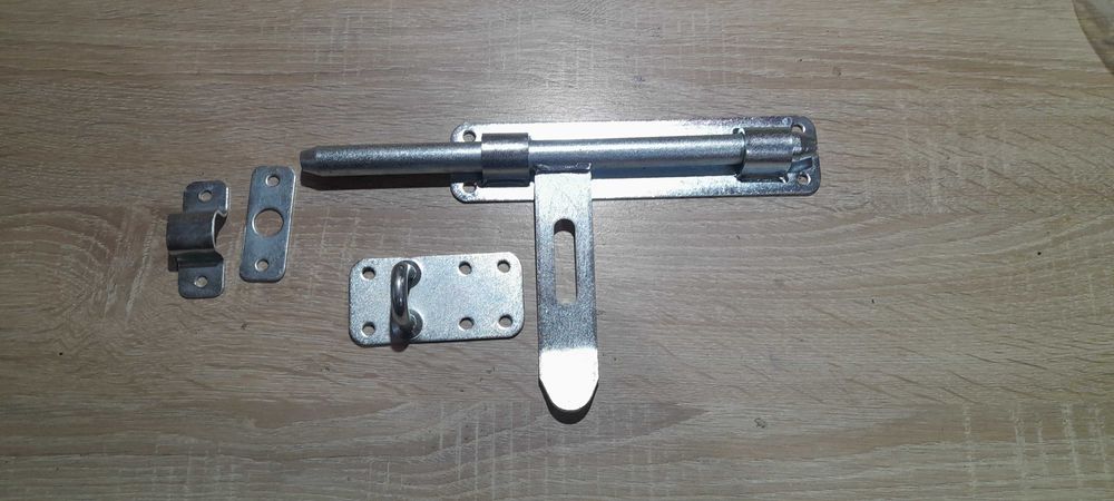 Zasuwa garażowa do bramy