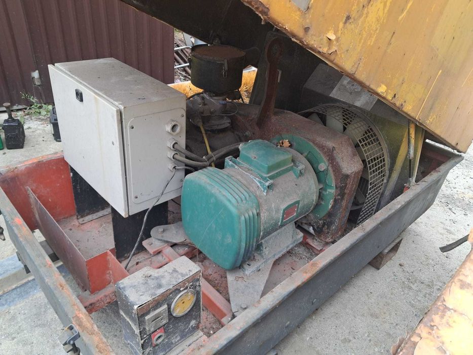 Kompresor śrubowy elektryczny 22kW