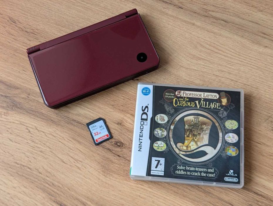Nintendo DSi XL Burgundy