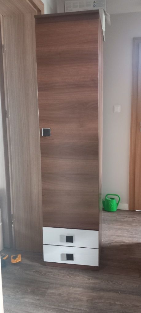 Komplet mebli młodzieżowych dziecięcych orzech krem AGATA model Majka