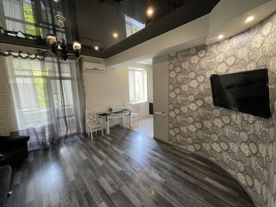 Квартира-студія люкс на пр Гагаріна