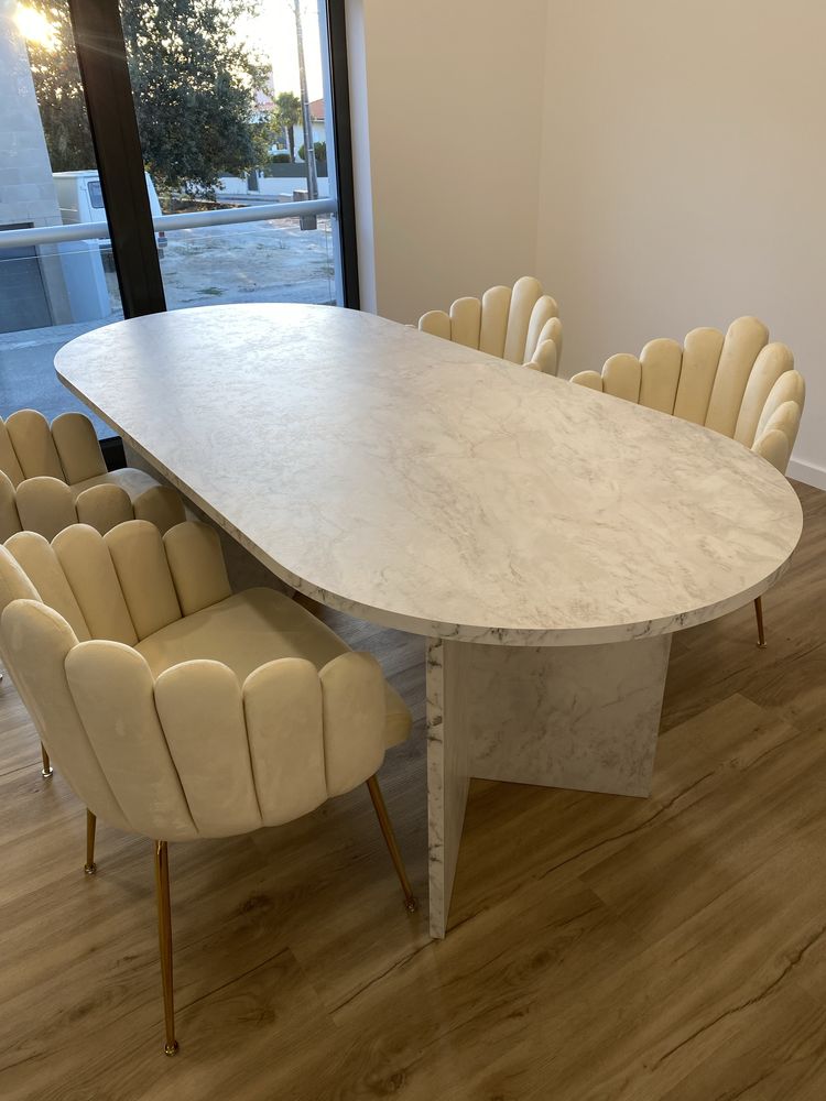 Mesa de jantar 8 lugares efeito mármore